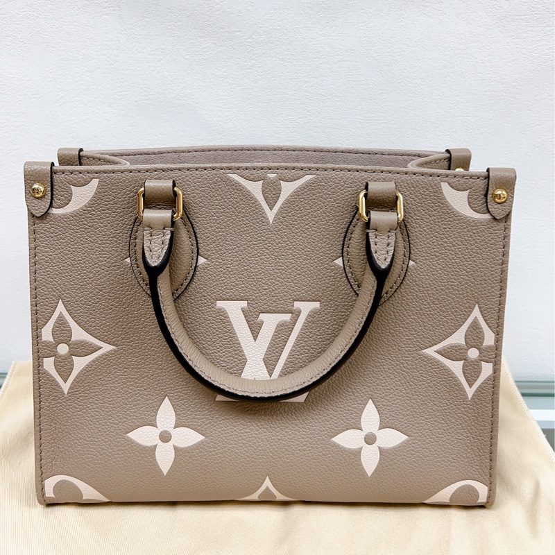 (已出❌) Lv on the go pm tote 大象灰拼色托特包 小號 M45779-1