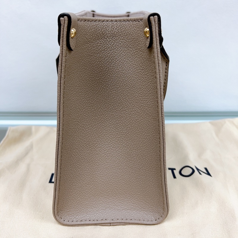 (已出❌) Lv on the go pm tote 大象灰拼色托特包 小號 M45779-11
