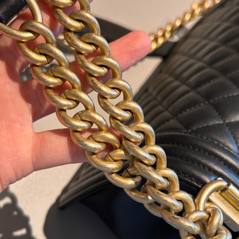 （已售出謝謝支持）Chanel 香奈兒 LEBOY黑金羊皮 中號 保卡 27開-4