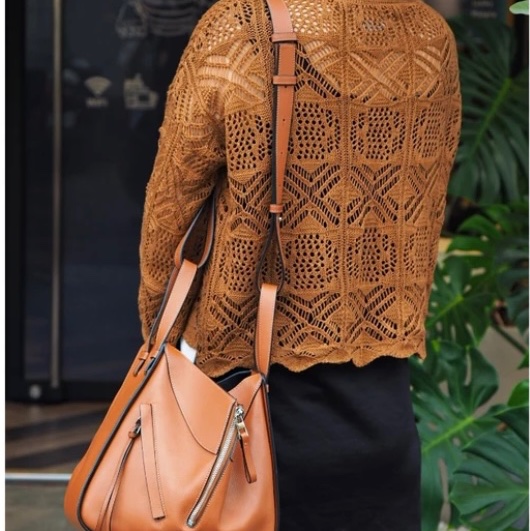 LOEWE HAMMOCK 焦糖色 吊床包-5