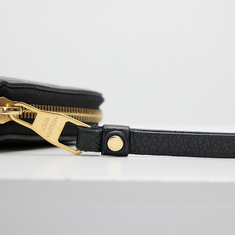 Lv壓紋拉鍊長夾-16