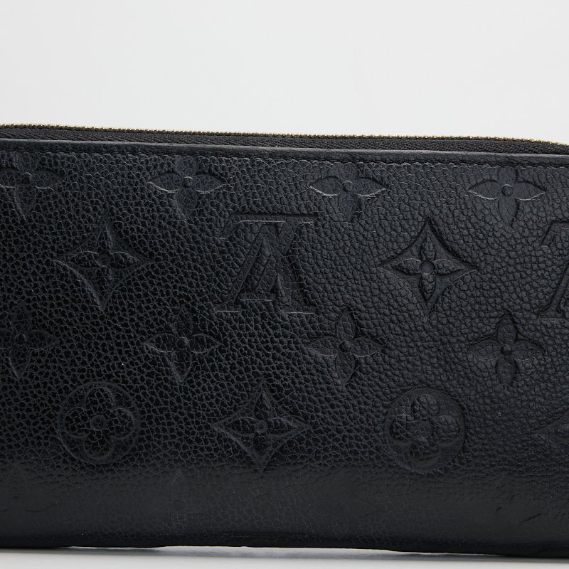 Lv壓紋拉鍊長夾-18