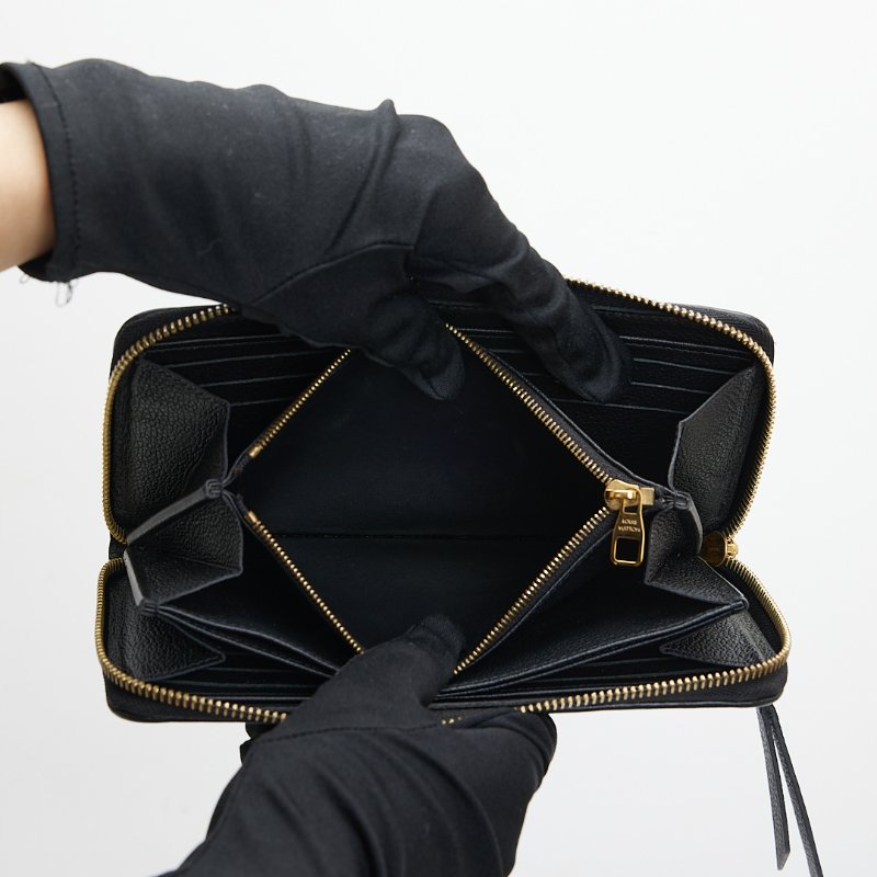 Lv壓紋拉鍊長夾-24