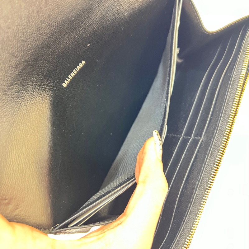 BALENCIAGA 全皮logo簡約黑色長夾-17