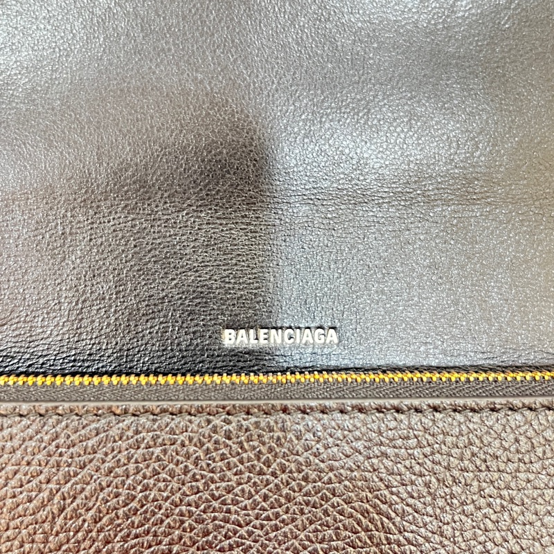 BALENCIAGA 全皮logo簡約黑色長夾-24