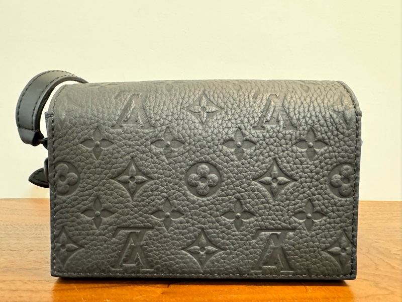 LOUIS VUITTON LV STEAMER男隨身包-1