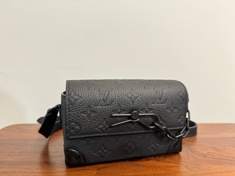 LOUIS VUITTON LV STEAMER男隨身包-0