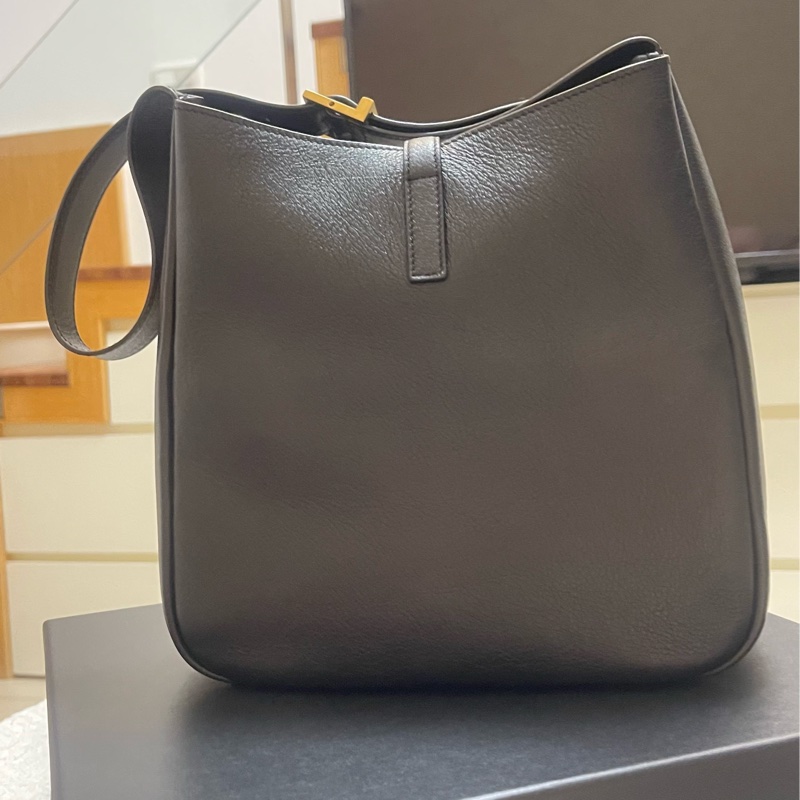 YSL LE 5 À 7小型粒面皮革柔軟手袋  黑金 Hobo (BP Rosé 御用款）-7