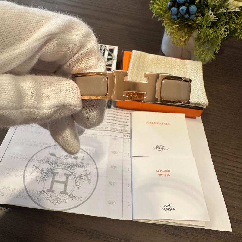 全新愛馬仕Hermes人氣經典logo H 琺瑯手環，保護膜仍貼著-0