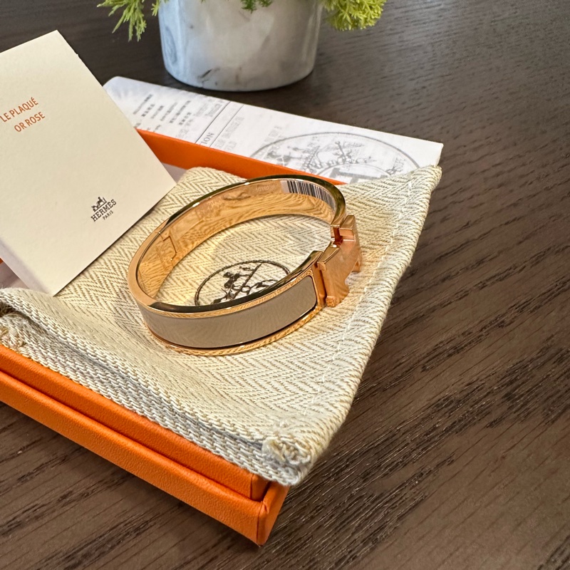 全新愛馬仕Hermes人氣經典logo H 琺瑯手環，保護膜仍貼著-8