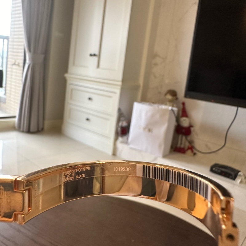 全新愛馬仕Hermes人氣經典logo H 琺瑯手環，保護膜仍貼著-12