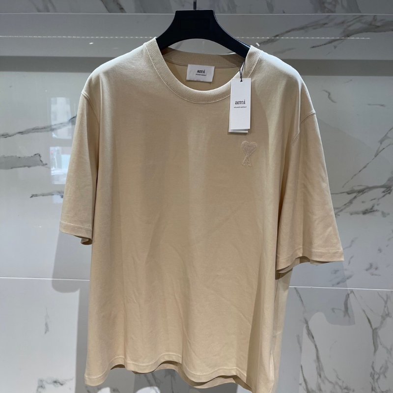AMI de Coeur 香草色刺繡短T-0