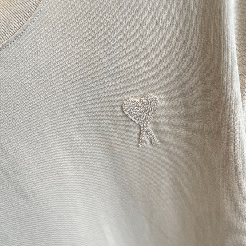 AMI de Coeur 香草色刺繡短T-2