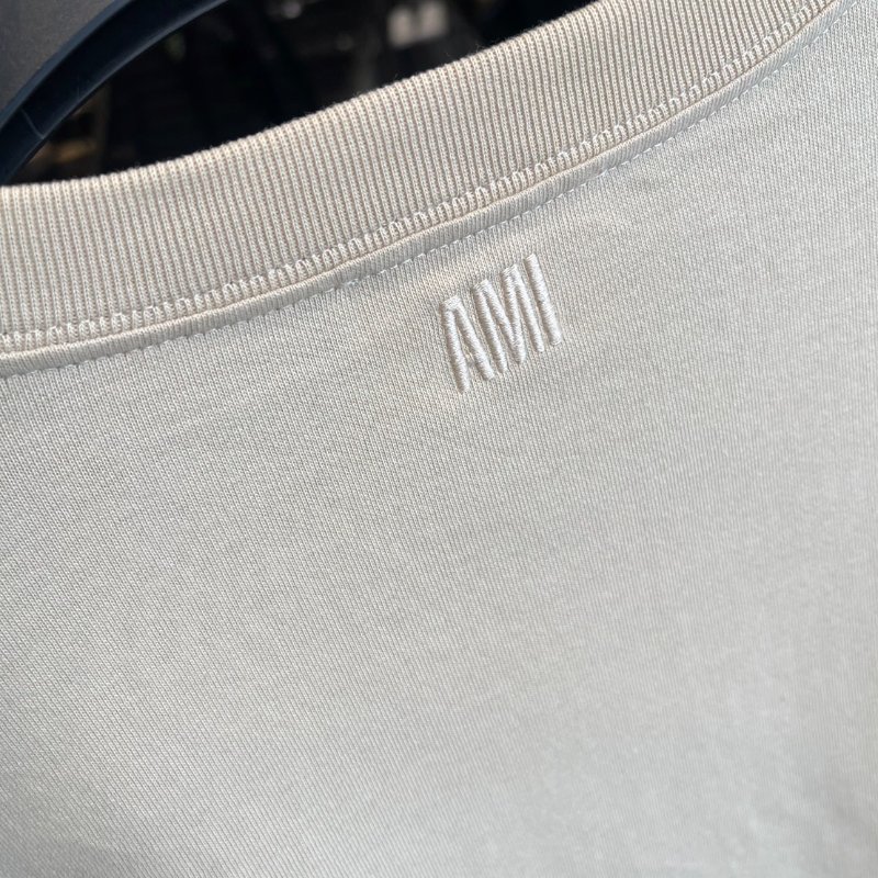 AMI de Coeur 香草色刺繡短T-4