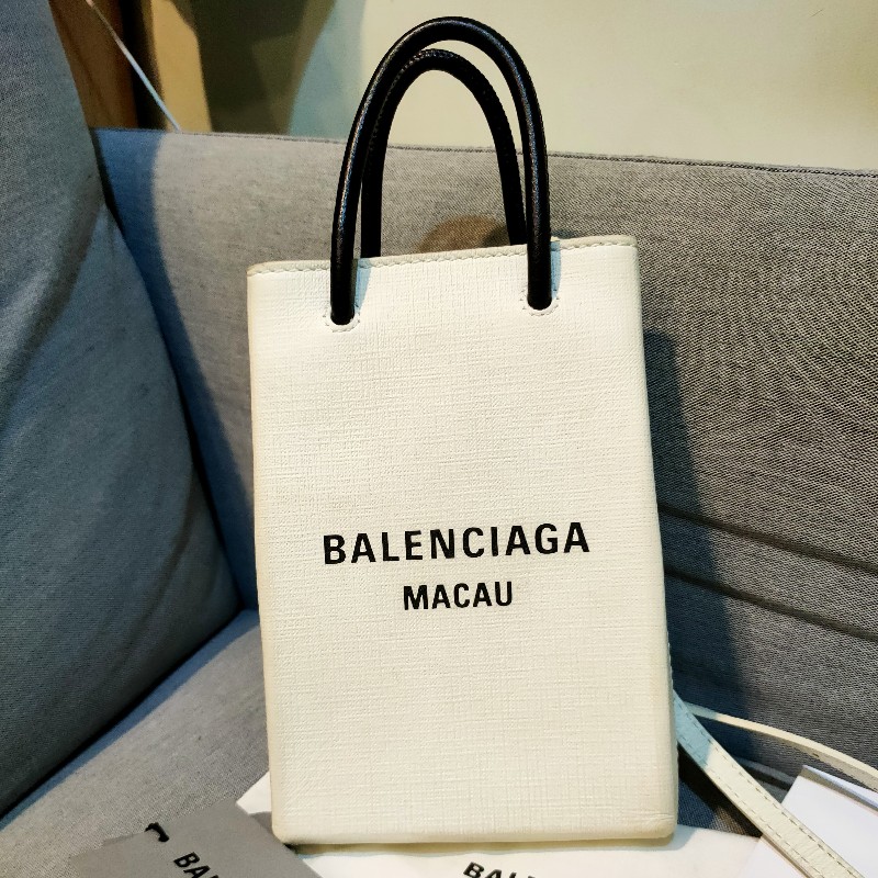 ‼️老闆出國不在‼️限時一週亂賣🚀㊣✨BALENCIAGA✨（附防塵袋）巴黎世家 城市系列 印字 紙袋包 肩背包 側背包 手機包/二手包/二手精品/保證正品-0