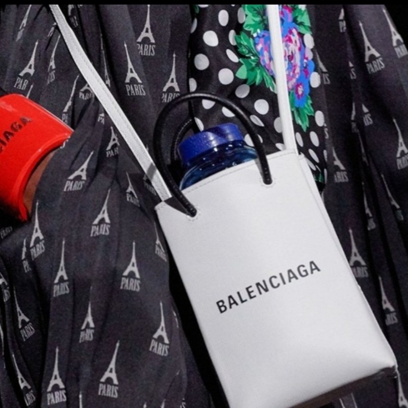 ‼️老闆出國不在‼️限時一週亂賣🚀㊣✨BALENCIAGA✨（附防塵袋）巴黎世家 城市系列 印字 紙袋包 肩背包 側背包 手機包/二手包/二手精品/保證正品-30