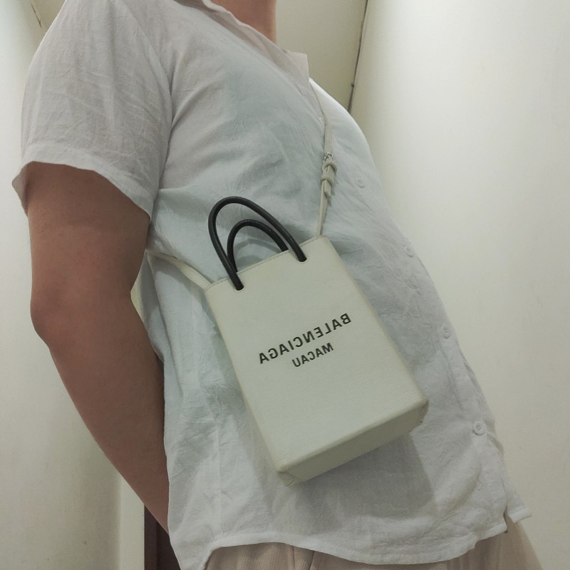 ‼️老闆出國不在‼️限時一週亂賣🚀㊣✨BALENCIAGA✨（附防塵袋）巴黎世家 城市系列 印字 紙袋包 肩背包 側背包 手機包/二手包/二手精品/保證正品-33