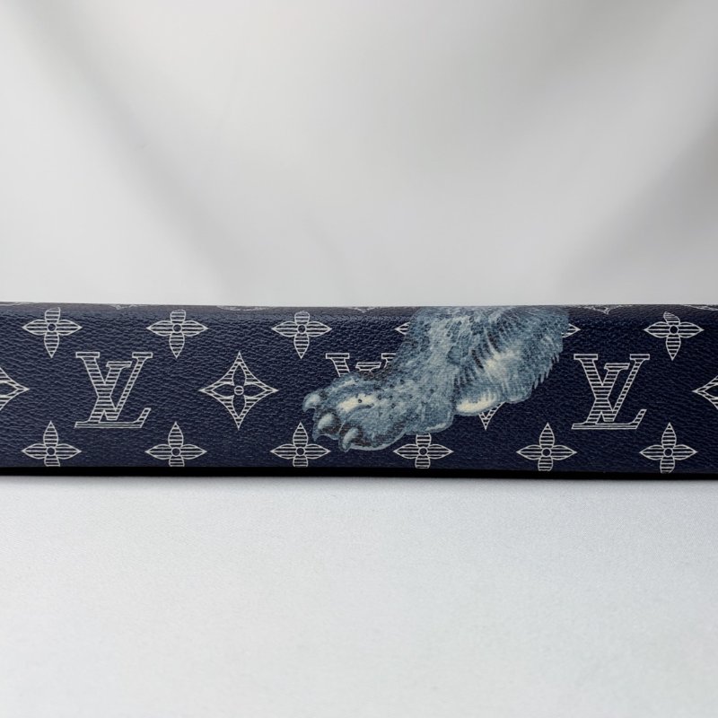 LV POCHETTE VOYAGE獅子手拿包-12