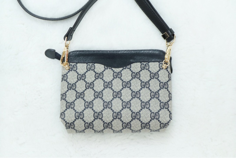 已售❣️Gucci pouch 藍黑老花💙-3