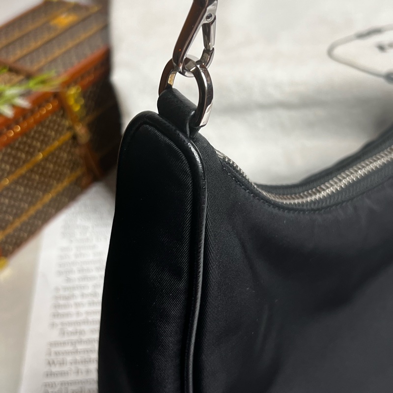 Prada 二合一 Prada Re-Edition 2005再生尼龍手袋斜背包 黑色-13