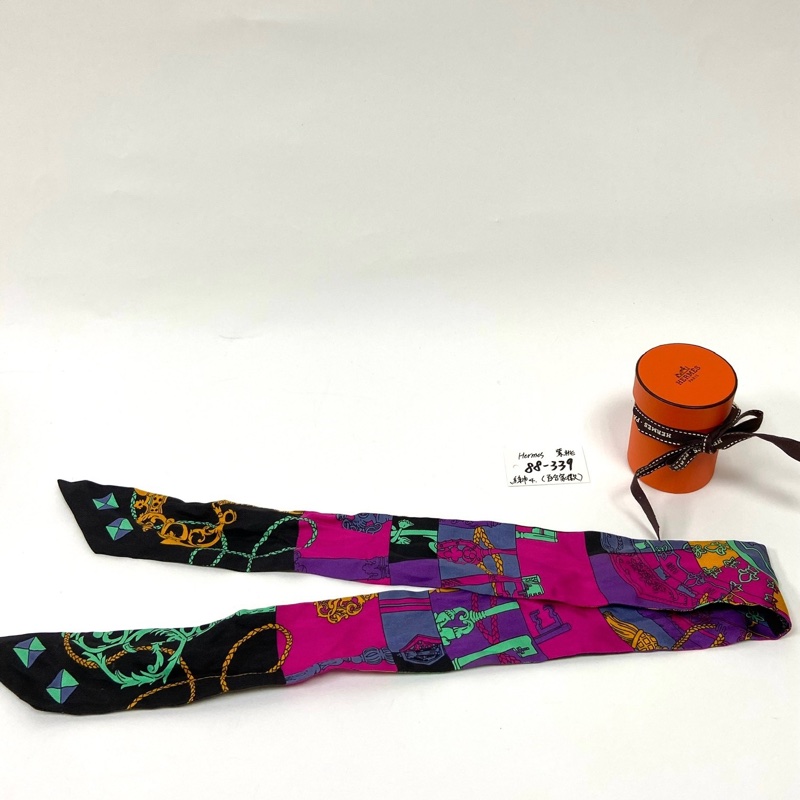 【美收精品】Hermes 紫桃百合家徽 絲巾 88-339-0