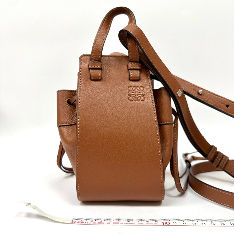 Loewe mini Hammock紅棕色牛皮水桶包 88-350-1