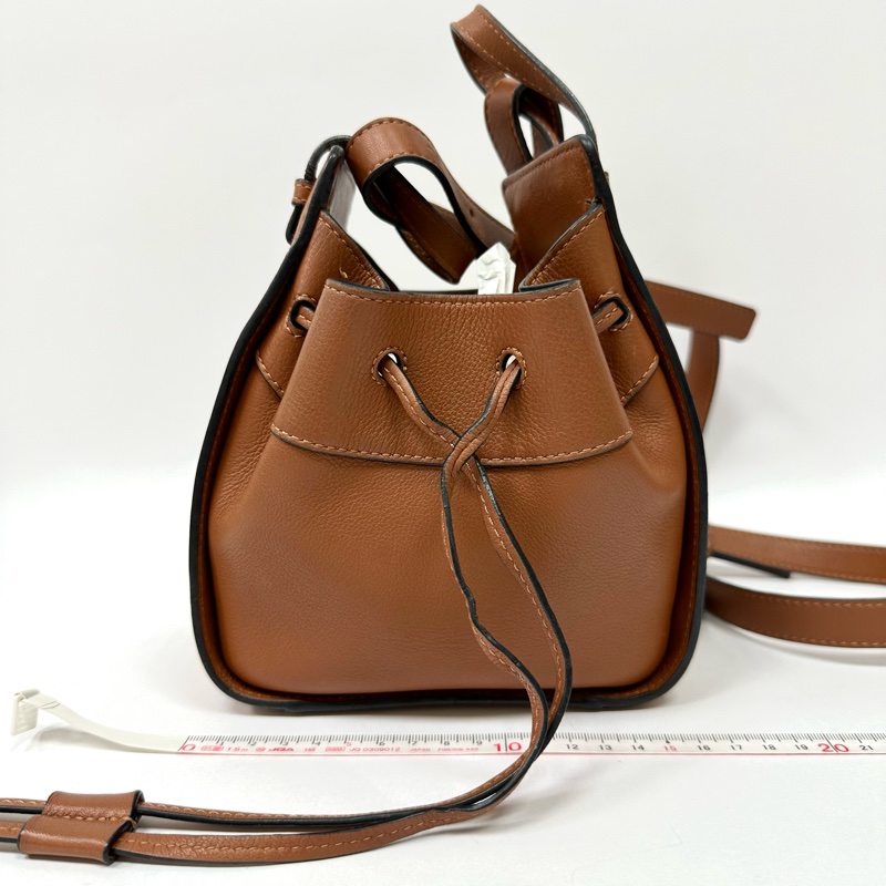 Loewe mini Hammock紅棕色牛皮水桶包 88-350-2