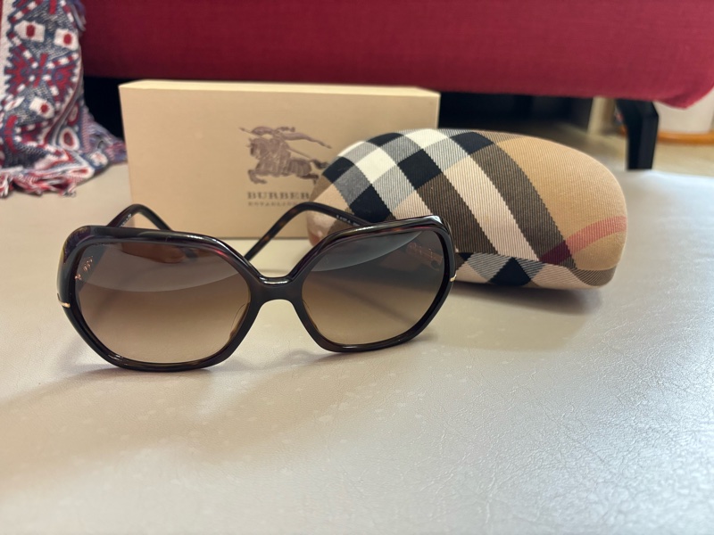Burberry墨鏡-2