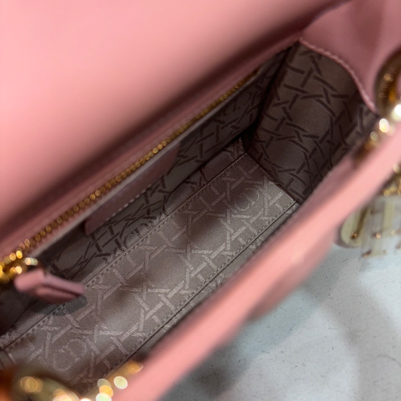 Dior 乾燥玫瑰粉羊皮金鏈迷你黛妃Mini Lady Dior斜背包-19