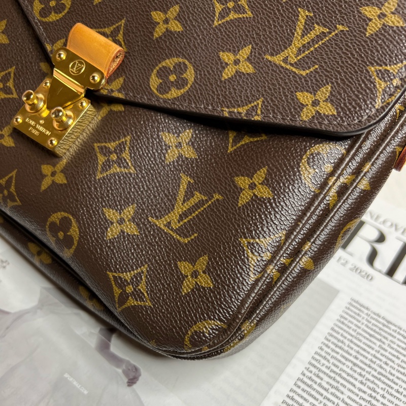 LV Pochette Metis 老花郵差包-6