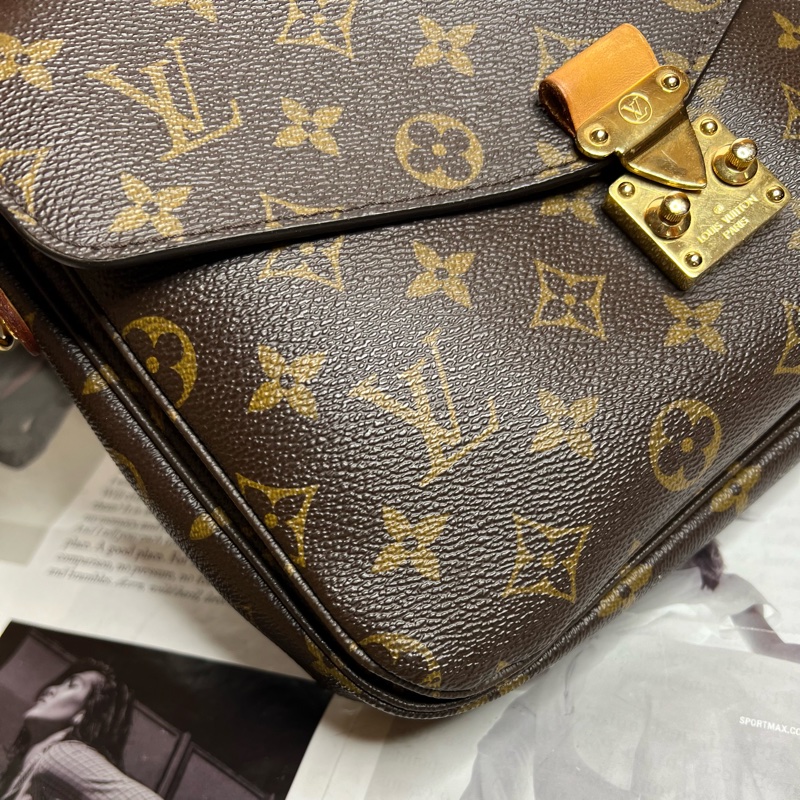 LV Pochette Metis 老花郵差包-7