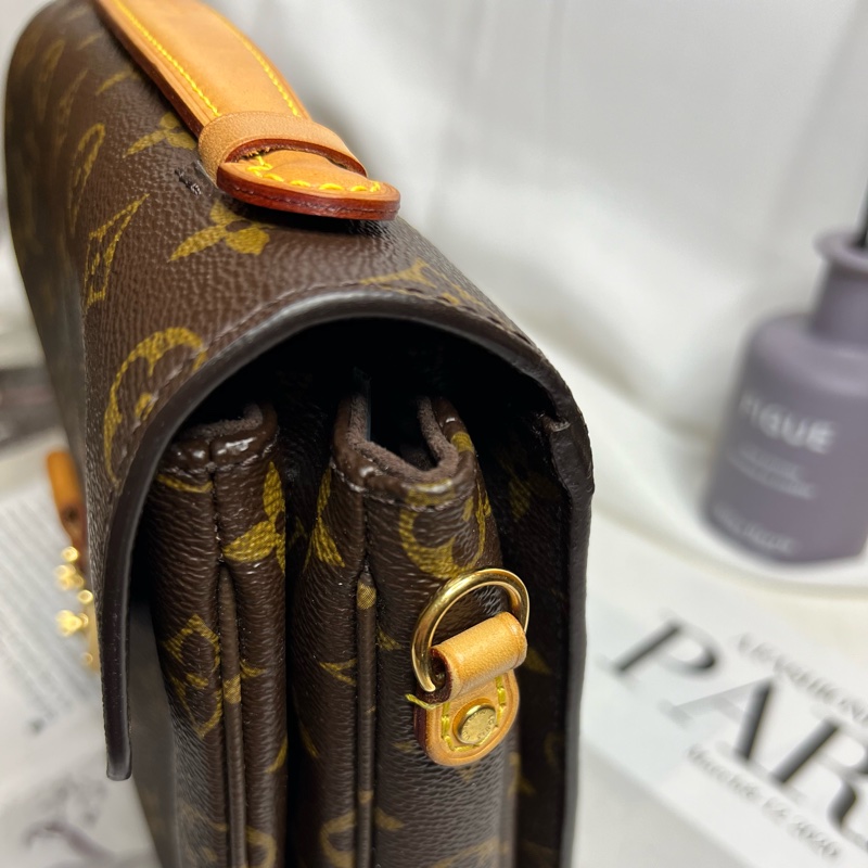 LV Pochette Metis 老花郵差包-13