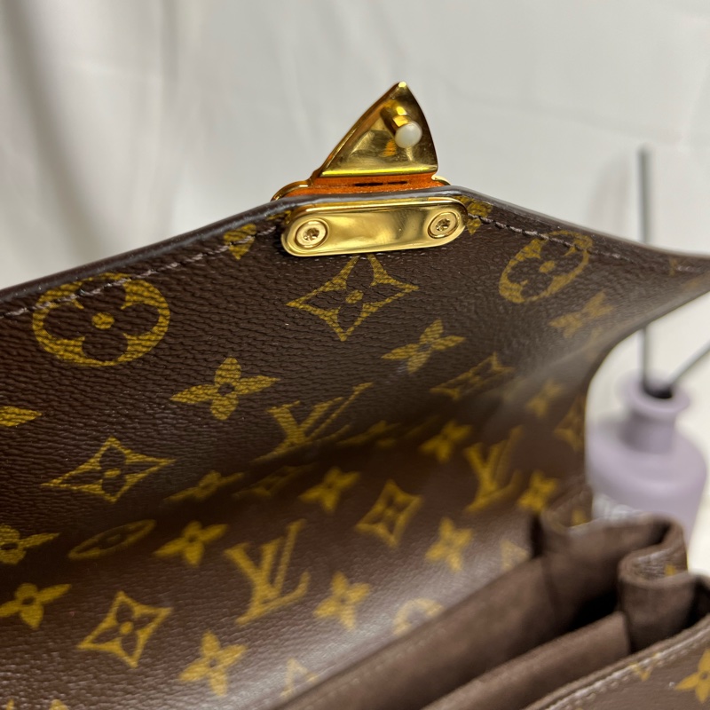 LV Pochette Metis 老花郵差包-16