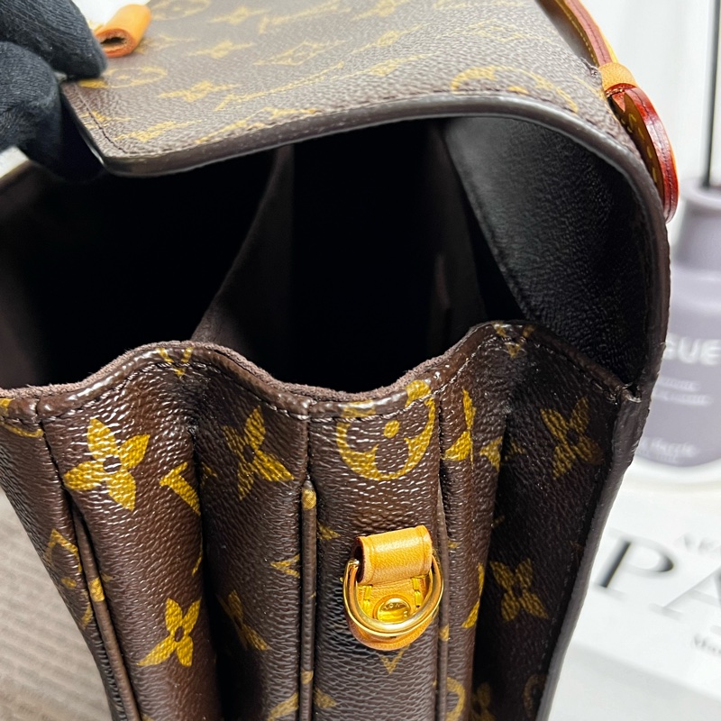 LV Pochette Metis 老花郵差包-21