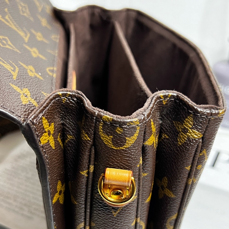 LV Pochette Metis 老花郵差包-22