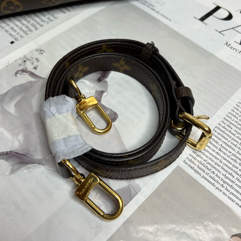 LV Pochette Metis 老花郵差包-23