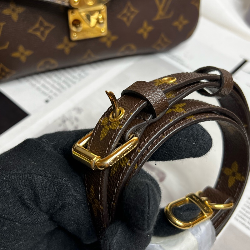 LV Pochette Metis 老花郵差包-24