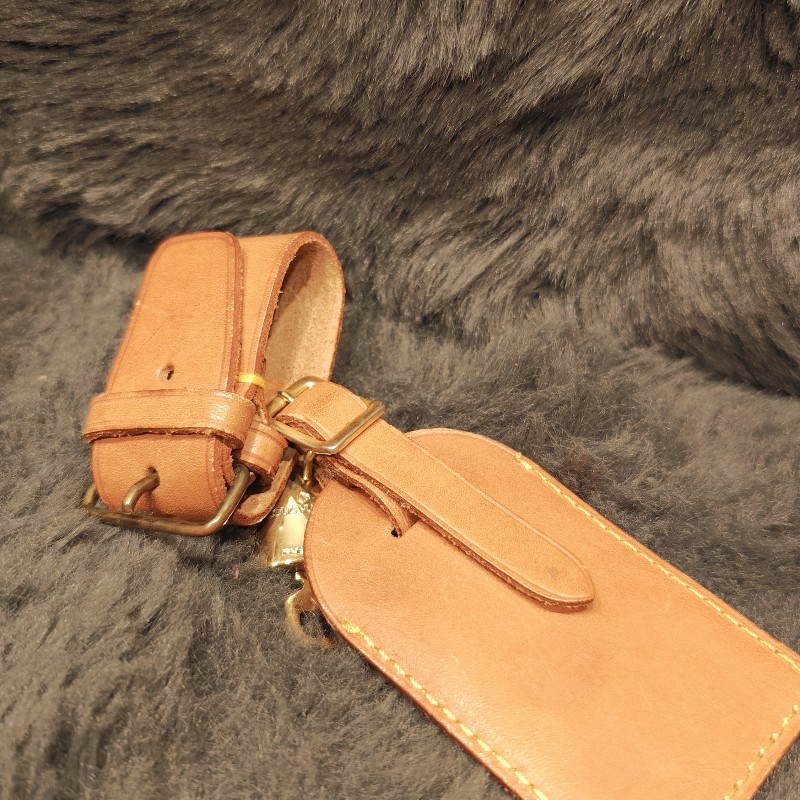 降價日本帶回正品LV行李皮吊牌加鑰匙圈-4