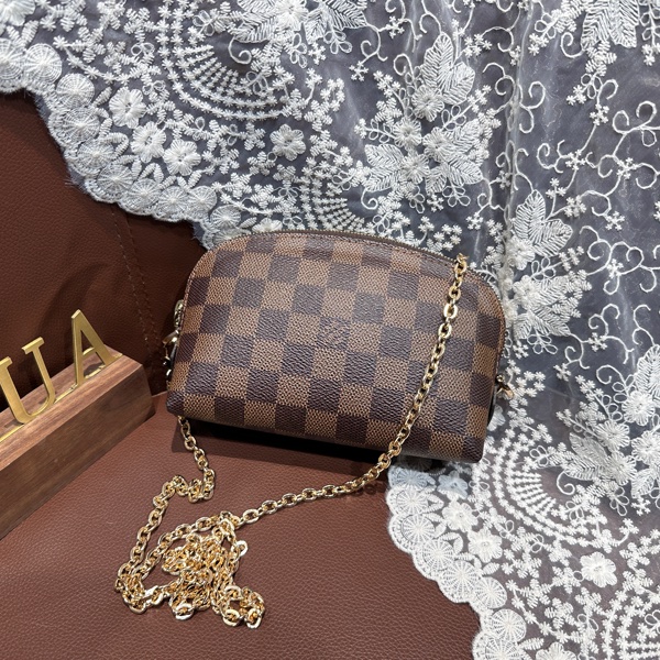 Louis Vuitton LV Cosmetic Pouch PM 棋盤化妝包-5