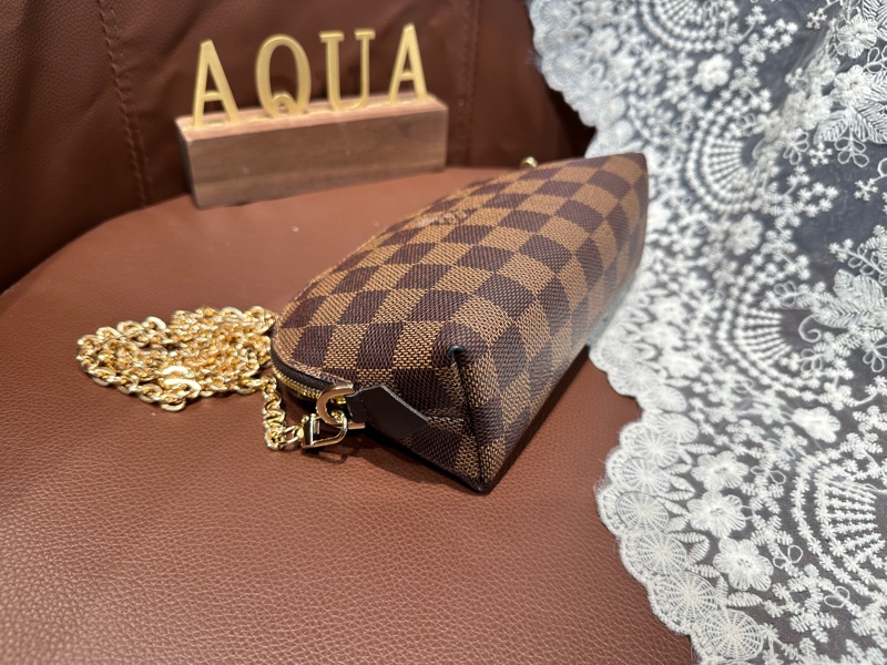 Louis Vuitton LV Cosmetic Pouch PM 棋盤化妝包-10