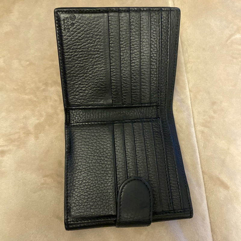 Gucci 黑金 零錢區 明顯使用痕跡 logo磨損使用痕跡 短夾 皮夾 卡夾-20