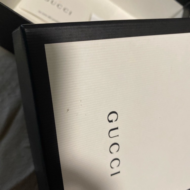 Gucci 黑金 零錢區 明顯使用痕跡 logo磨損使用痕跡 短夾 皮夾 卡夾-25