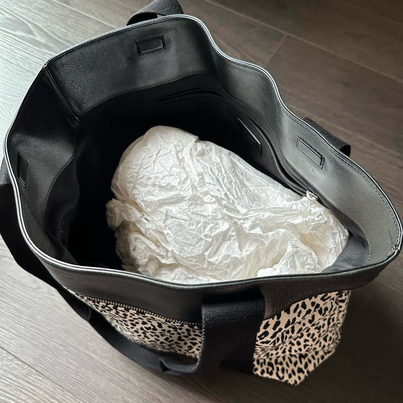 YSL 豹紋托特包-11