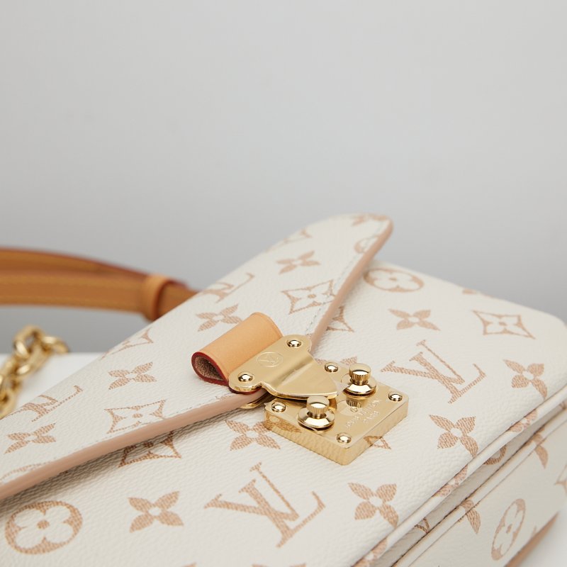 Lv east west 新款郵差包/沙丘色-23