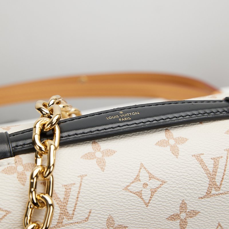 Lv east west 新款郵差包/沙丘色-26