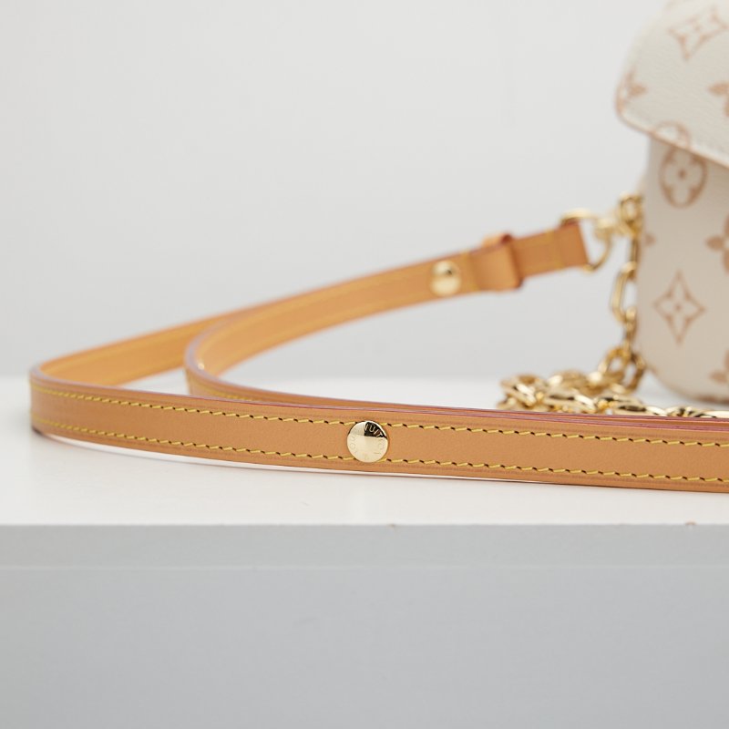 Lv east west 新款郵差包/沙丘色-27