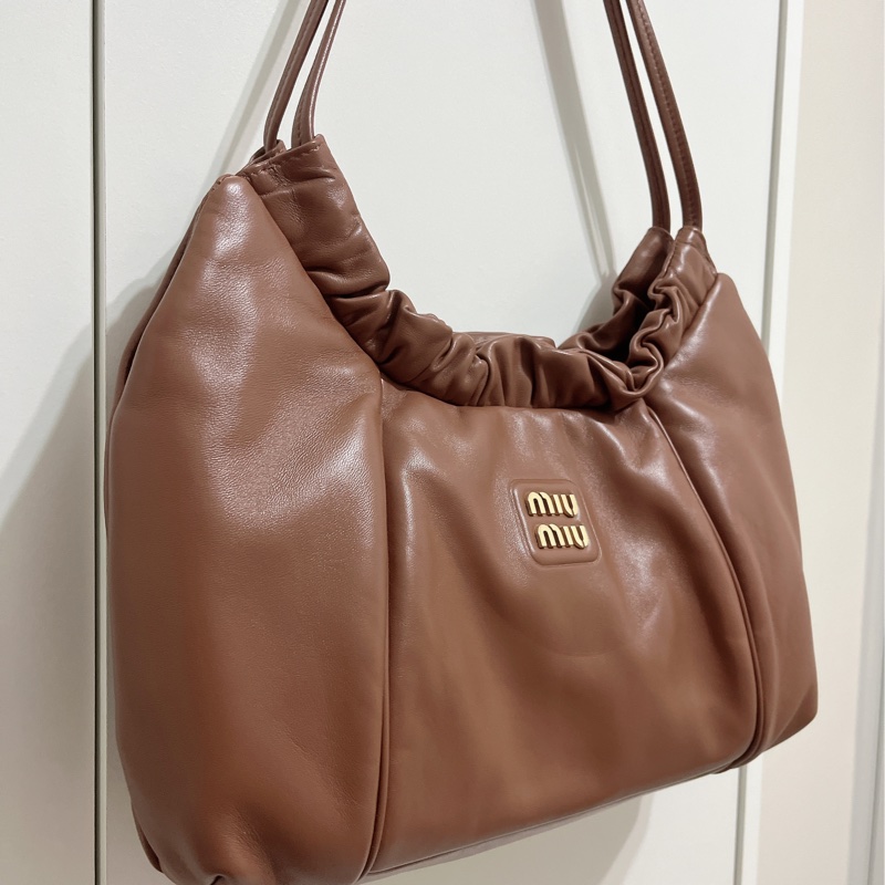 miu miu 日本限定款肩背包 附品牌防塵袋-2