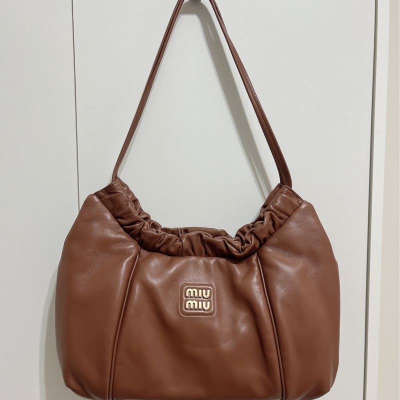 miu miu 日本限定款肩背包 附品牌防塵袋-7