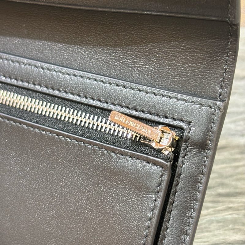BALENCIAGA 巴黎世家 787777 限量 紅棕色 護照 機票 卡夾 證件套 長夾 皮夾 拉鍊 零錢袋-10