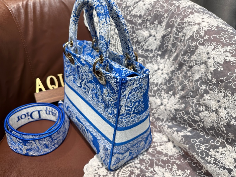 Dior Lady D-Lite Medium 藍白刺繡青花瓷-5